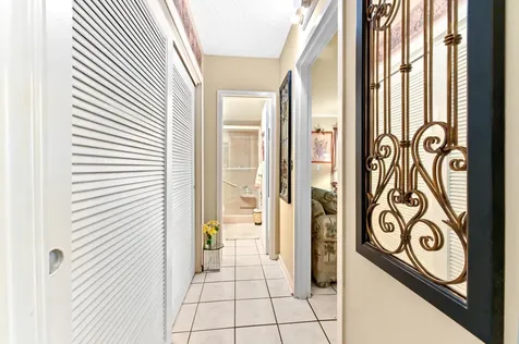 6 Abbey Lane Delray Beach FL 33446