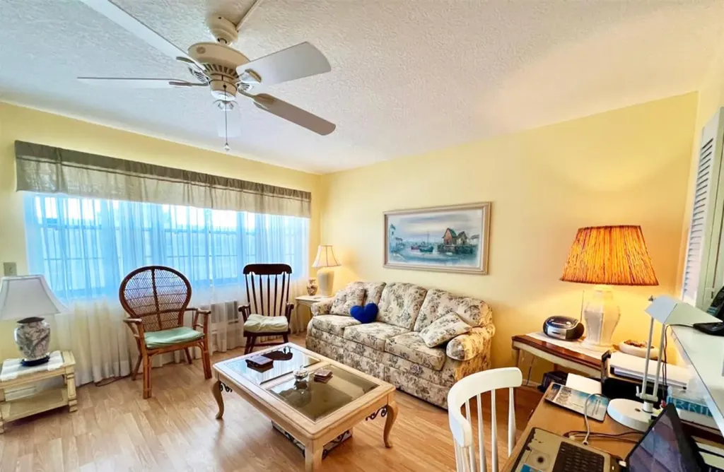 39 Harwood B Deerfield Beach FL 33442