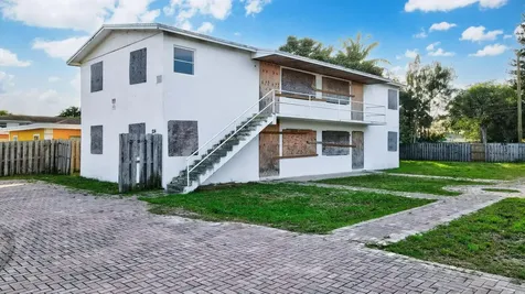 124 SW 8th Avenue Delray Beach FL 33444