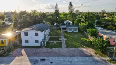 124 SW 8th Avenue Delray Beach FL 33444
