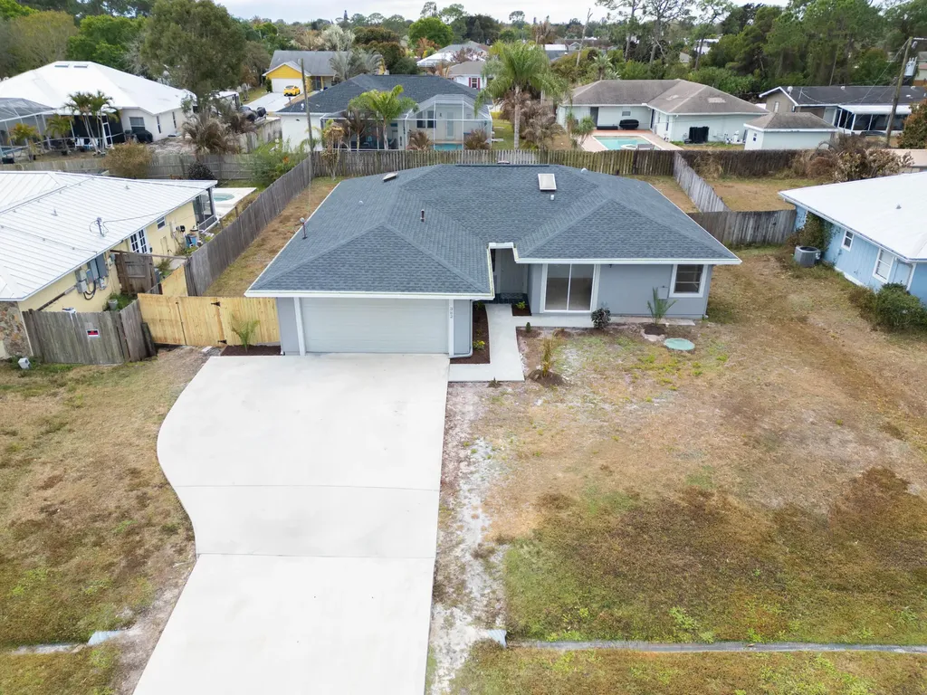 382 Ne Genesee Avenue Port Saint Lucie FL 34983