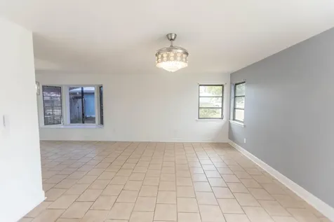 382 Ne Genesee Avenue Port Saint Lucie FL 34983
