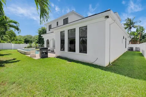 22175 Larkspur Trail Boca Raton FL 33433
