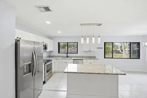 2080 Se Triumph Road Port Saint Lucie FL 34952