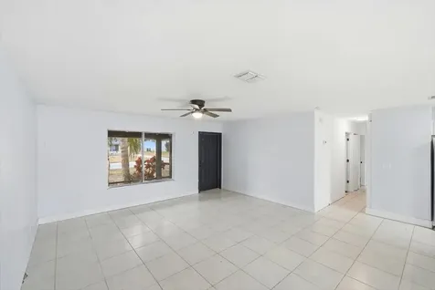 2080 Se Triumph Road Port Saint Lucie FL 34952