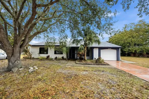 2080 Se Triumph Road Port Saint Lucie FL 34952