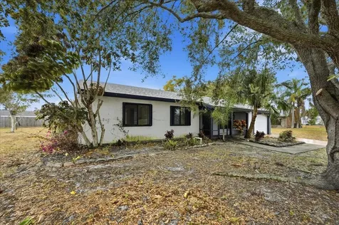 2080 Se Triumph Road Port Saint Lucie FL 34952