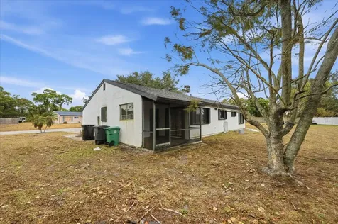 2080 Se Triumph Road Port Saint Lucie FL 34952
