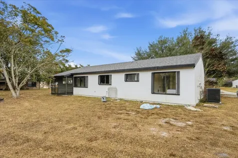 2080 Se Triumph Road Port Saint Lucie FL 34952