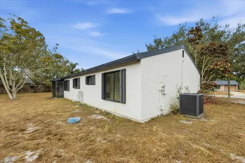 2080 Se Triumph Road Port Saint Lucie FL 34952