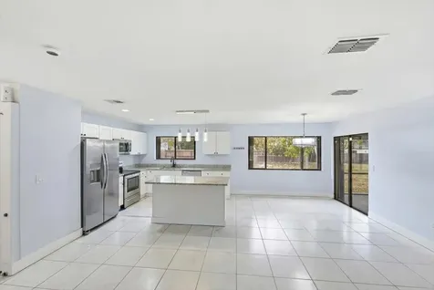 2080 Se Triumph Road Port Saint Lucie FL 34952
