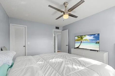 605 Flanders M Delray Beach FL 33484