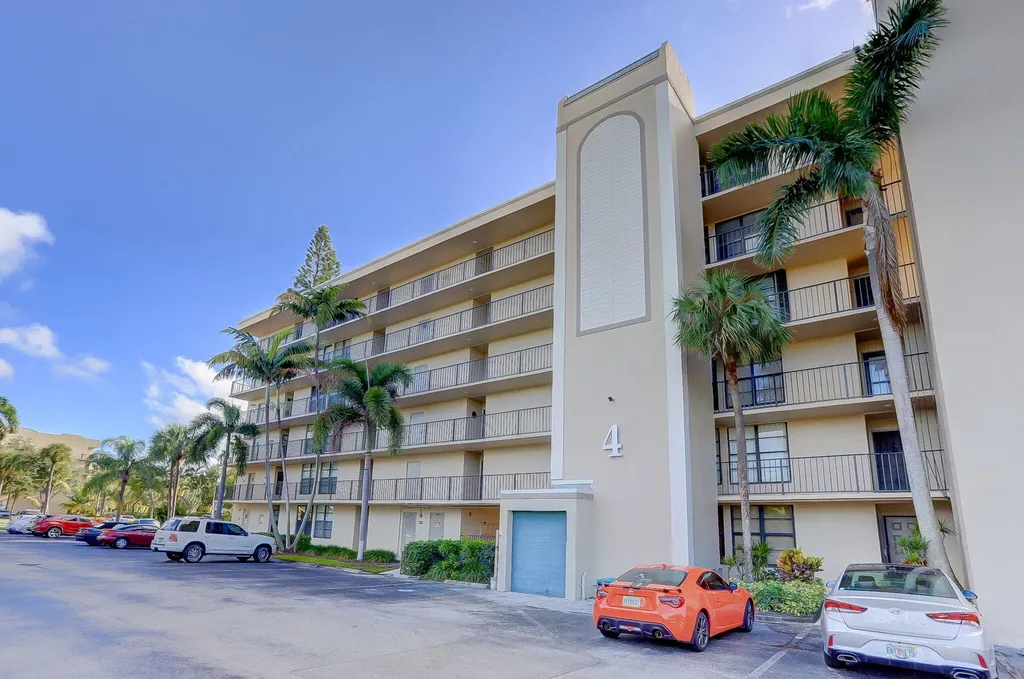 4 Royal Palm Way Boca Raton FL 33432