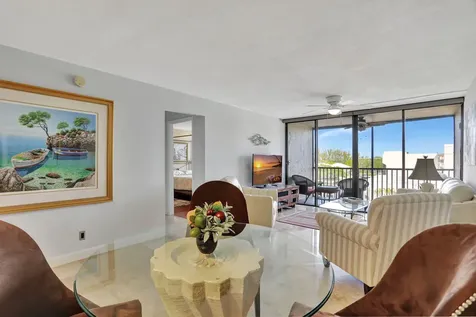 4 Royal Palm Way Boca Raton FL 33432