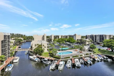 4 Royal Palm Way Boca Raton FL 33432