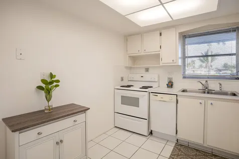2835 Crosley Drive West Palm Beach FL 33415