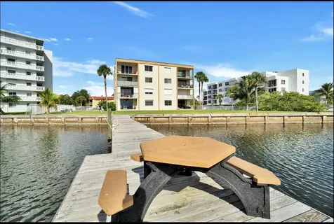 300 Croton Avenue Lantana FL 33462