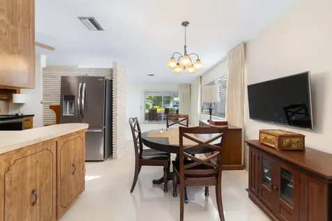 2001 Ne 30th Street Fort Lauderdale FL 33306