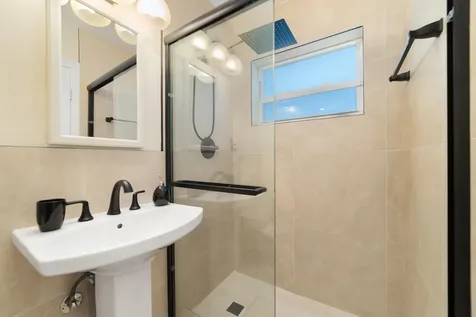 2001 Ne 30th Street Fort Lauderdale FL 33306