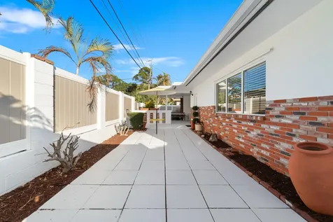 2001 Ne 30th Street Fort Lauderdale FL 33306