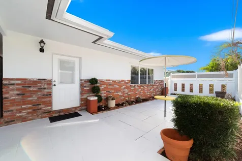2001 Ne 30th Street Fort Lauderdale FL 33306
