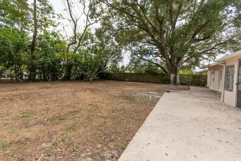 170 SE Serenata Court Port Saint Lucie FL 34983