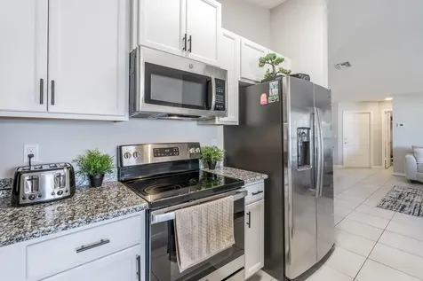 742 Nw Bayshore Boulevard Port Saint Lucie FL 34983
