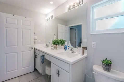742 Nw Bayshore Boulevard Port Saint Lucie FL 34983