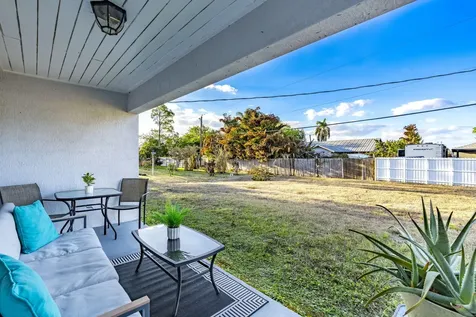 742 Nw Bayshore Boulevard Port Saint Lucie FL 34983