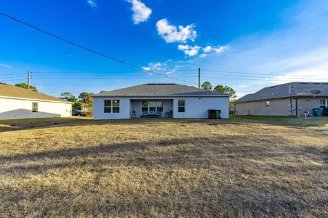 742 Nw Bayshore Boulevard Port Saint Lucie FL 34983