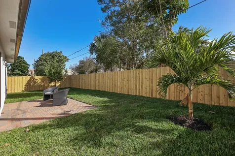4720 Pine Cone Lane West Palm Beach FL 33417