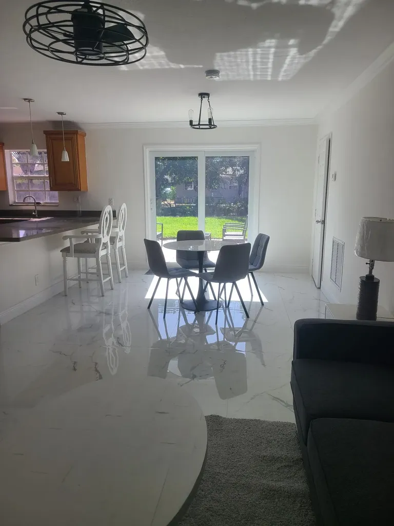 254 Ne 21st Street Delray Beach FL 33444