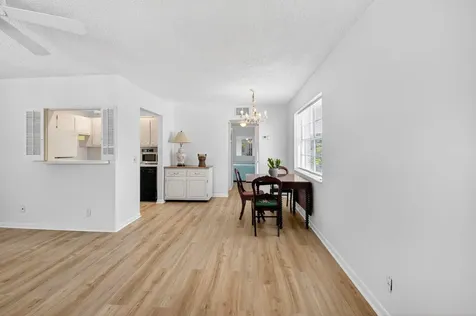 480 Horizons Boynton Beach FL 33435
