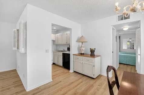 480 Horizons Boynton Beach FL 33435