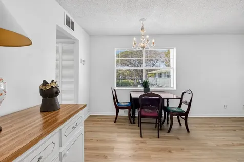 480 Horizons Boynton Beach FL 33435
