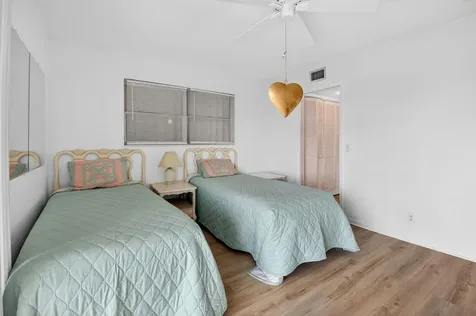 480 Horizons Boynton Beach FL 33435