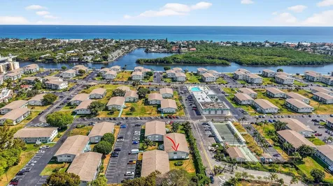 480 Horizons Boynton Beach FL 33435