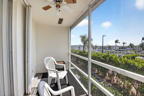 480 Horizons Boynton Beach FL 33435