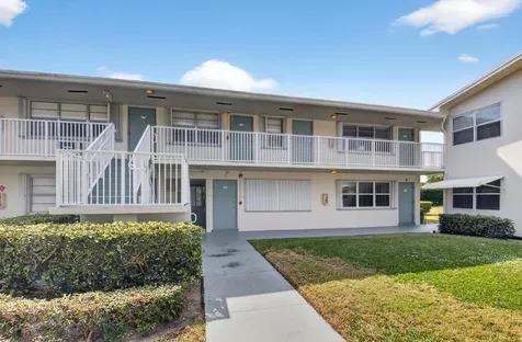 480 Horizons Boynton Beach FL 33435