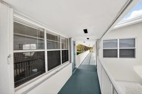 480 Horizons Boynton Beach FL 33435