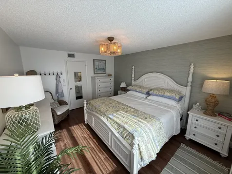 338 Pine Ridge Circle Greenacres FL 33463