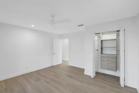 24 Dunbar Road Palm Beach Gardens FL 33418
