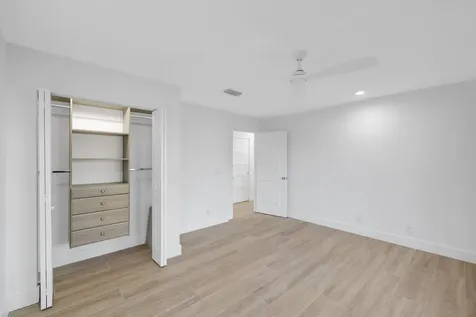 24 Dunbar Road Palm Beach Gardens FL 33418