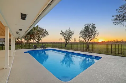 24 Dunbar Road Palm Beach Gardens FL 33418