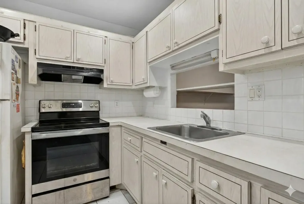 5111 W Oakland Park Boulevard Lauderdale Lakes FL 33313