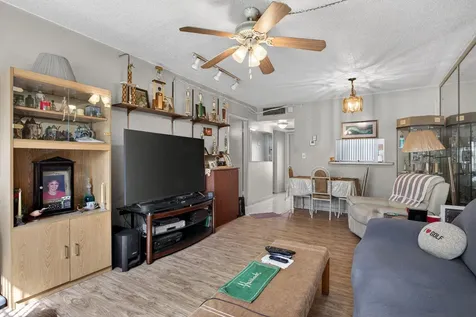 5111 W Oakland Park Boulevard Lauderdale Lakes FL 33313