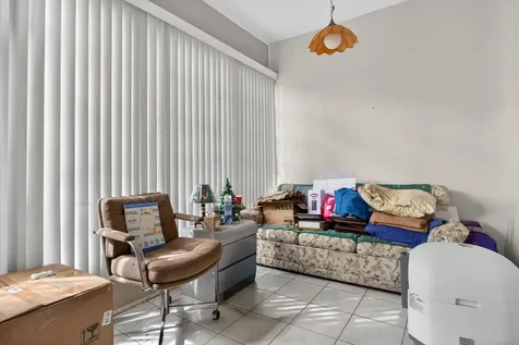 5111 W Oakland Park Boulevard Lauderdale Lakes FL 33313