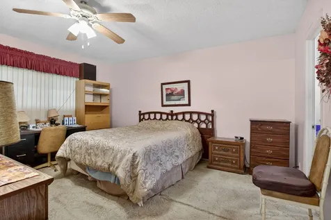 5111 W Oakland Park Boulevard Lauderdale Lakes FL 33313