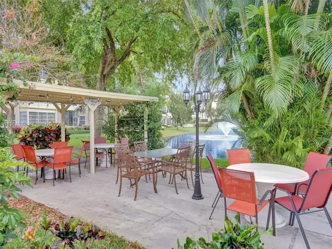 5111 W Oakland Park Boulevard Lauderdale Lakes FL 33313