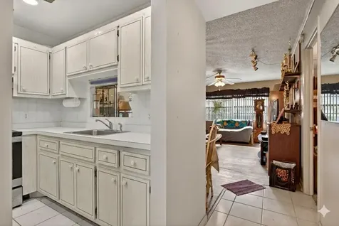 5111 W Oakland Park Boulevard Lauderdale Lakes FL 33313